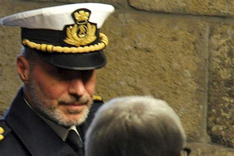 vada a bordo cazzo translation|Costa Concordia's tale of two captains: the 'hero' and .